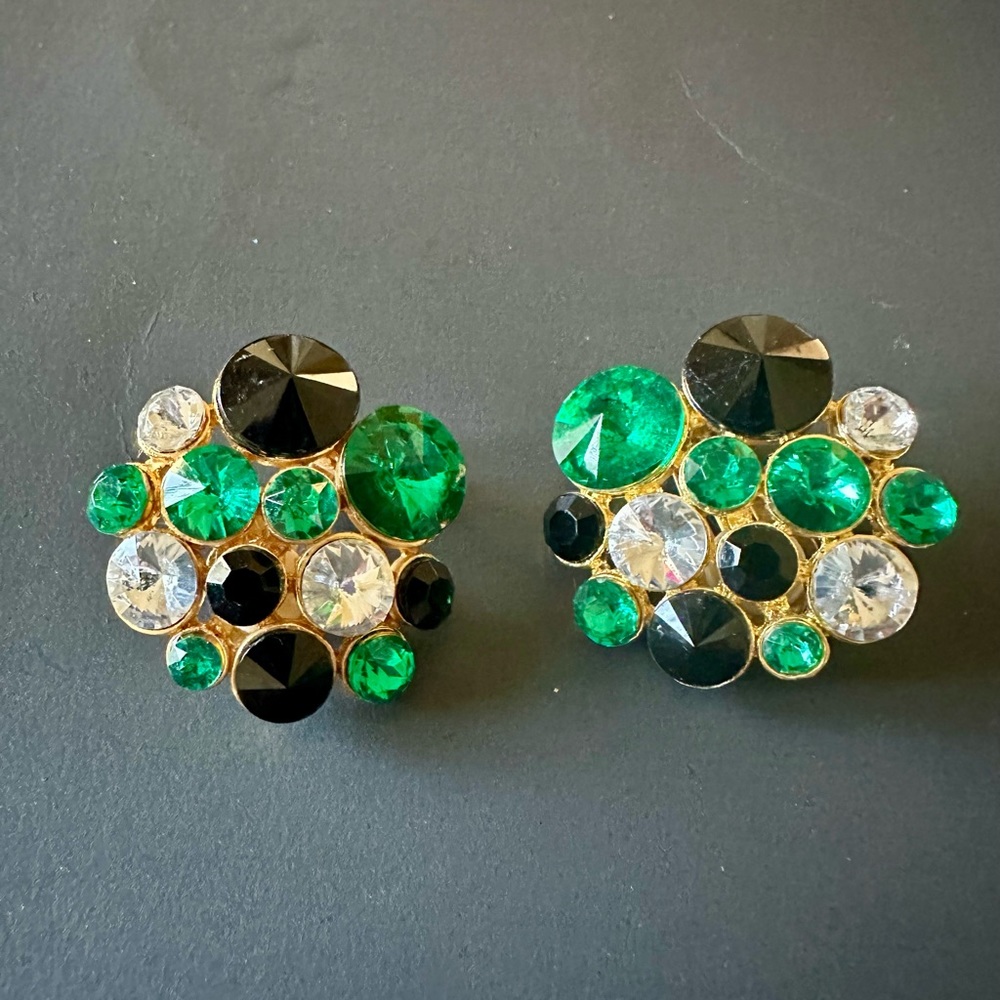 Green /black / clear crystal  goldtone clip earring